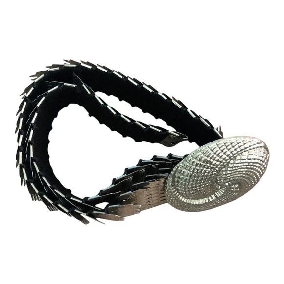 🌟Vintage Metal Belt Silver Snake Fish Scale Disco Elastic Stretch floral buckle🌟 - Picture 9 of 14